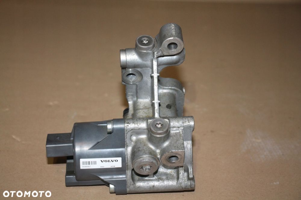 volvo xc90 xc60 v90cc termostat pompa oleju skrzyni biegów 31437399 - 1