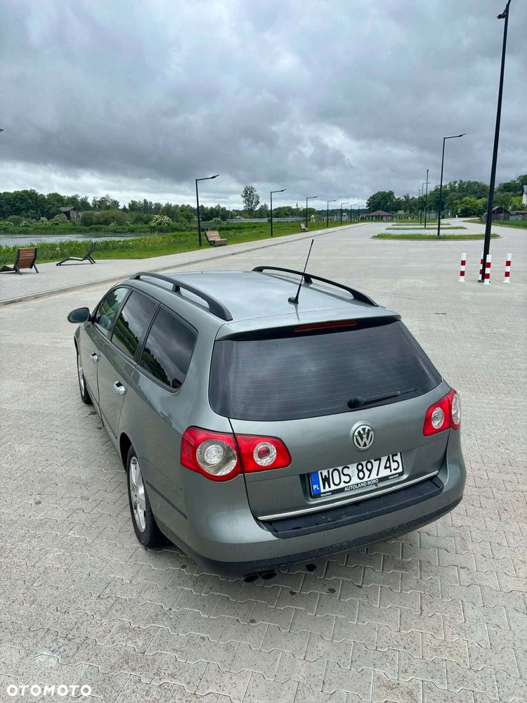 Volkswagen Passat - 12