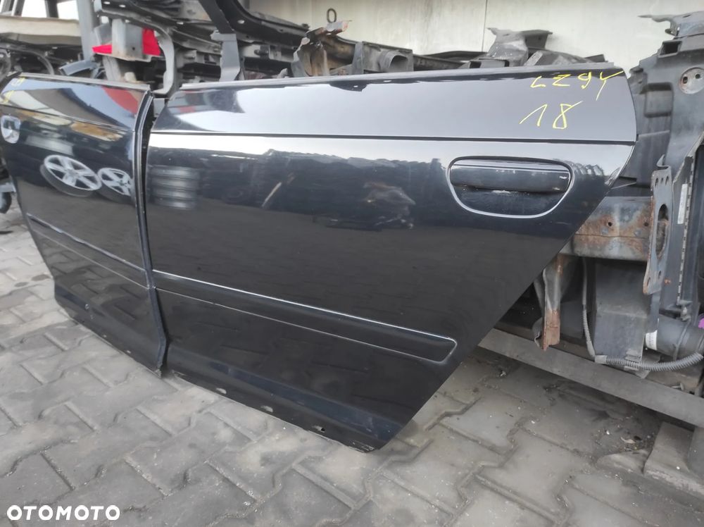 DRZWI LEWE TYLNE LEWY TYŁ AUDI A3 8P 5 DRZWI LŻ9Y CZARNE WYSYŁKA !!! - 2