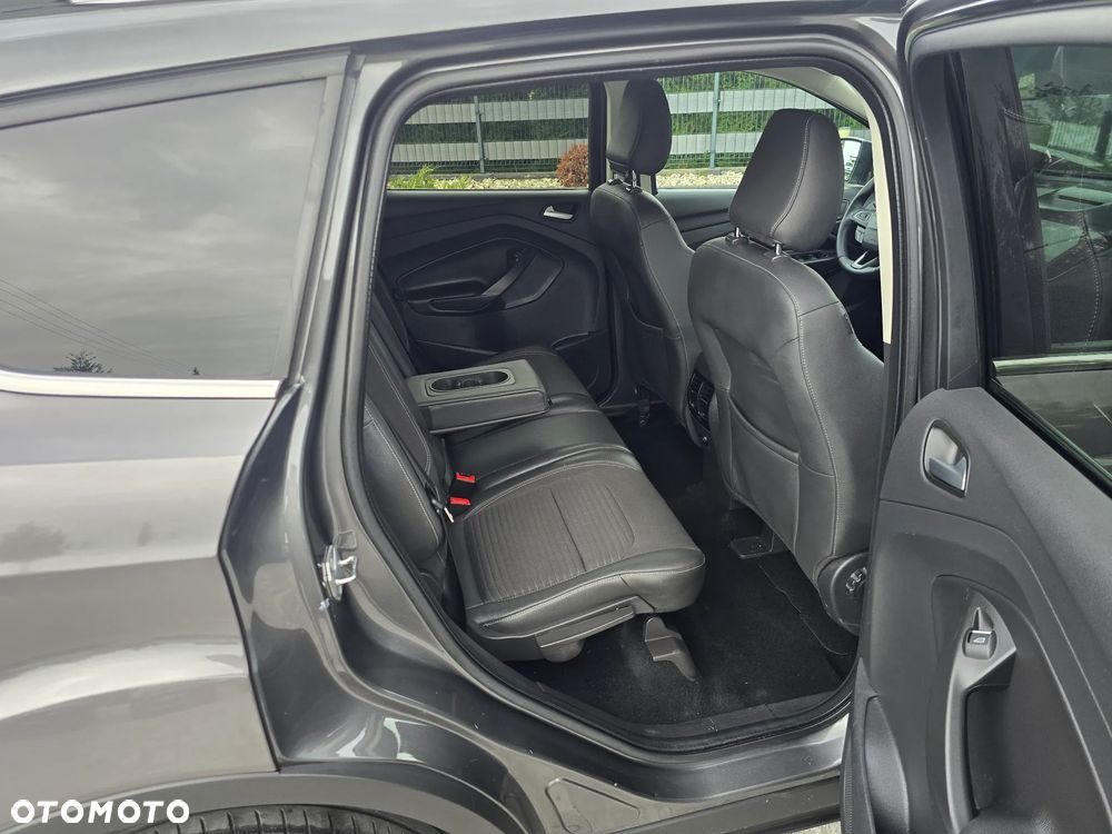 Ford Kuga 1.5 EcoBoost 4x4 Titanium - 9