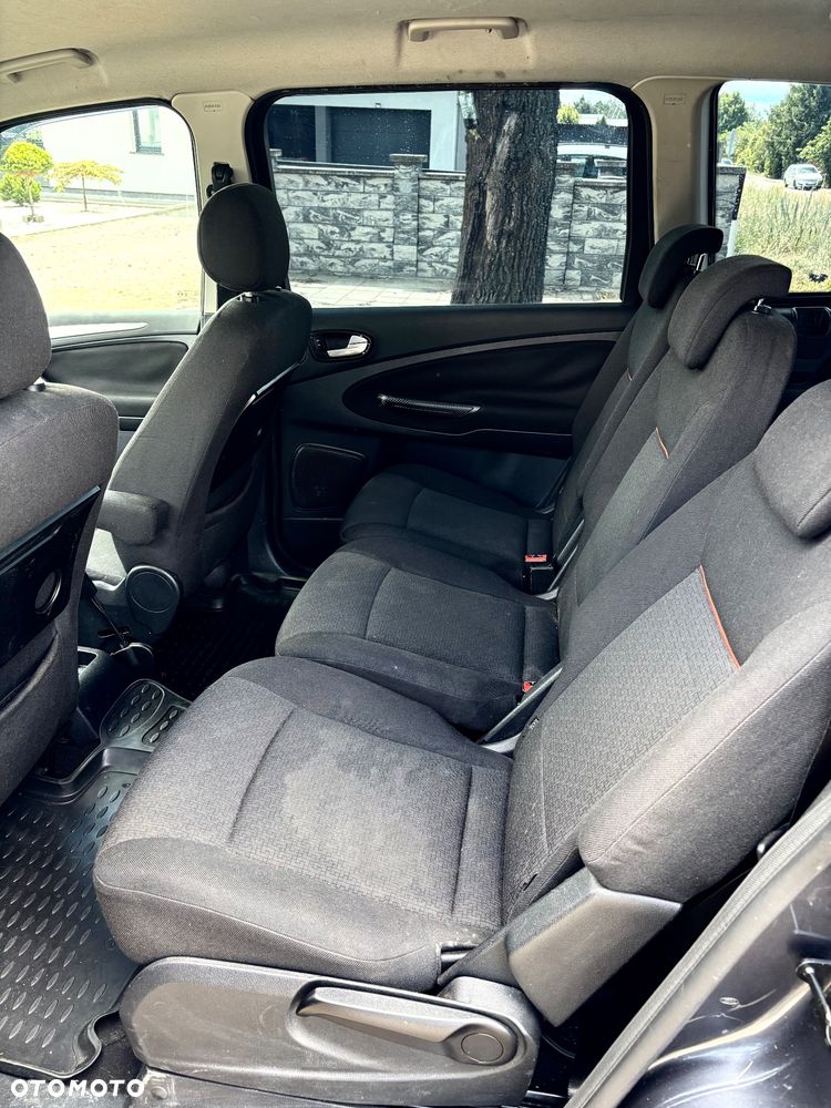 Ford Galaxy 2.0 TDCi DPF Titanium - 14