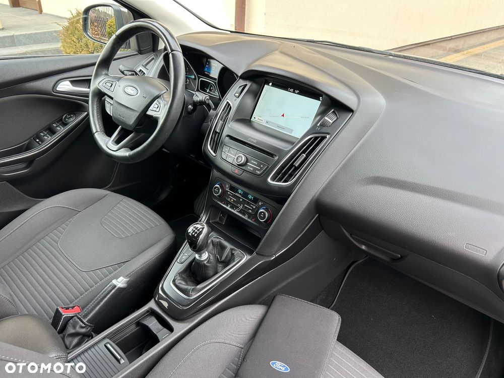 Ford Focus 1.5 EcoBlue Start-Stopp-System TITANIUM STYLE - 31