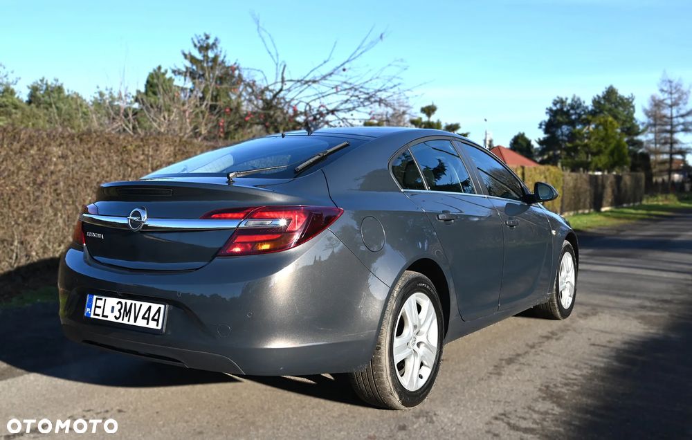 Opel Insignia - 17
