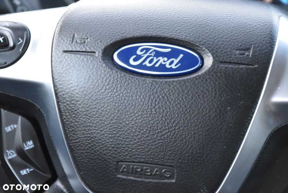 Ford Kuga - 18
