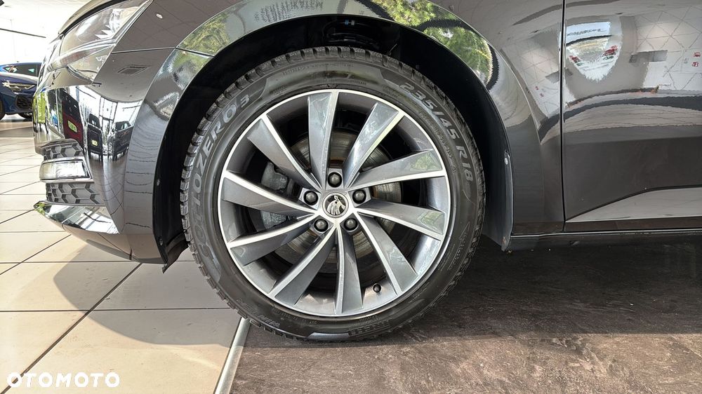 Skoda Superb 2.0 TSI Style DSG - 19
