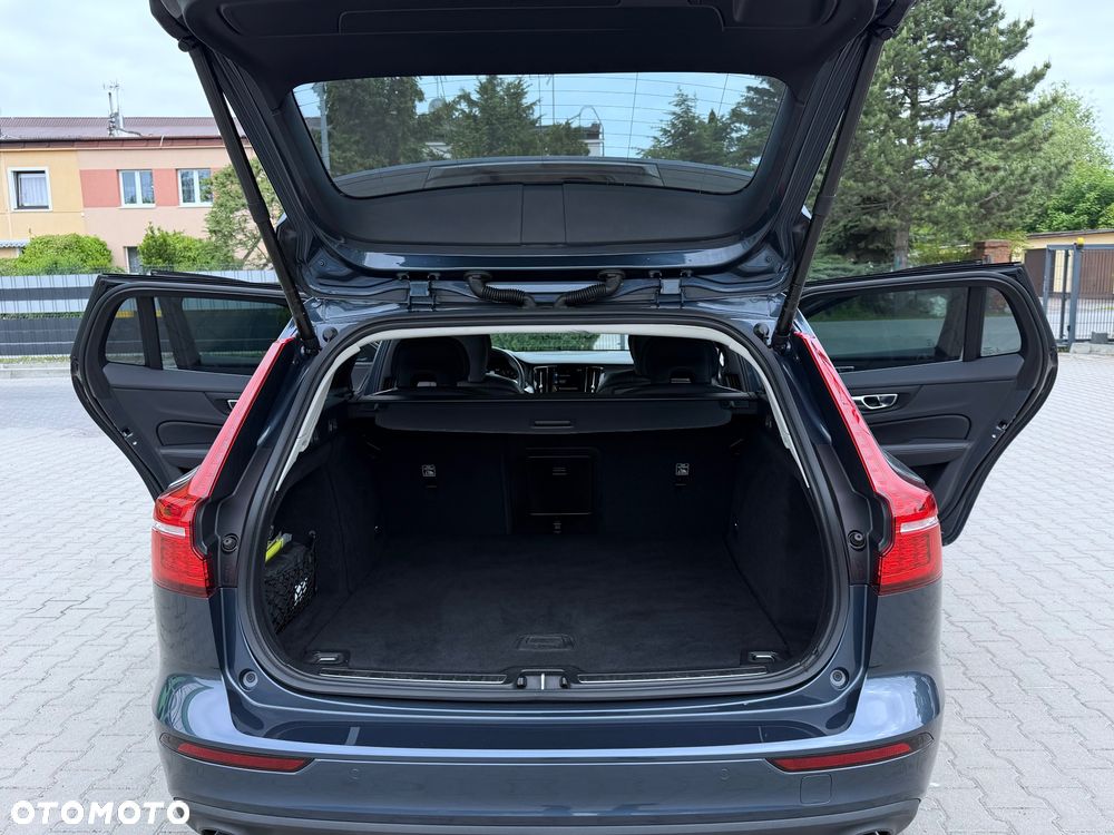 Volvo V60 B4 B Geartronic Momentum Pro - 36