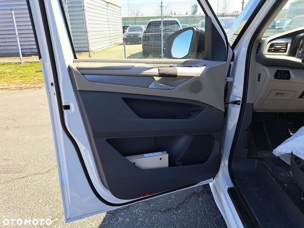 Volkswagen Multivan - 19