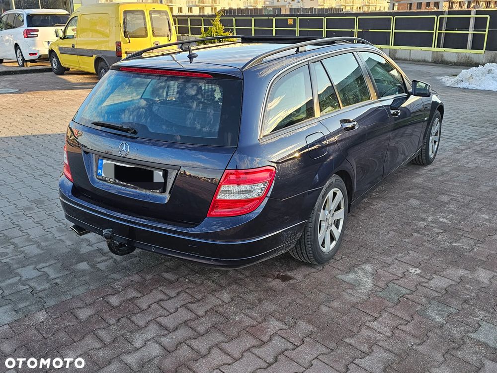 Mercedes-Benz Klasa C 180 CGI BlueEff Avantgarde - 4