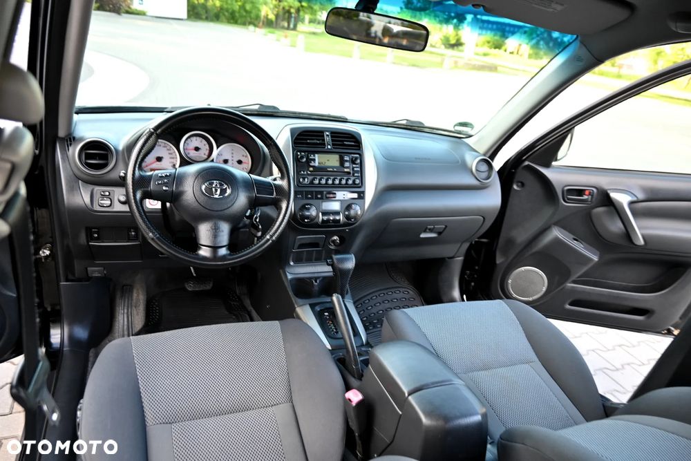 Toyota RAV4 2.0 VVT-i Sol - 32