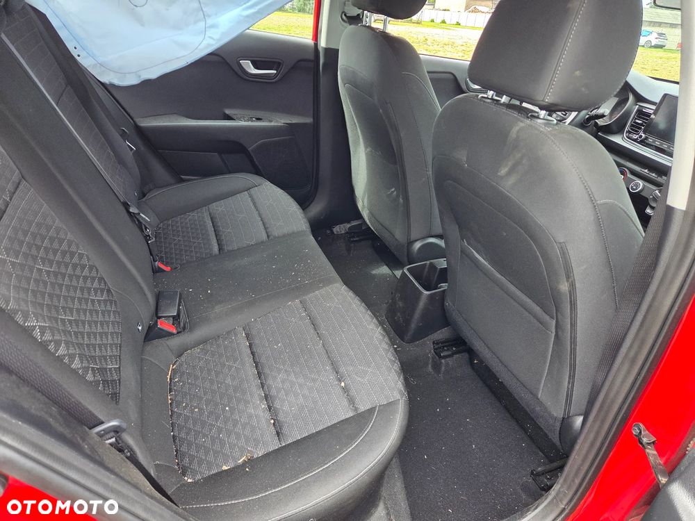 Kia Rio - 23