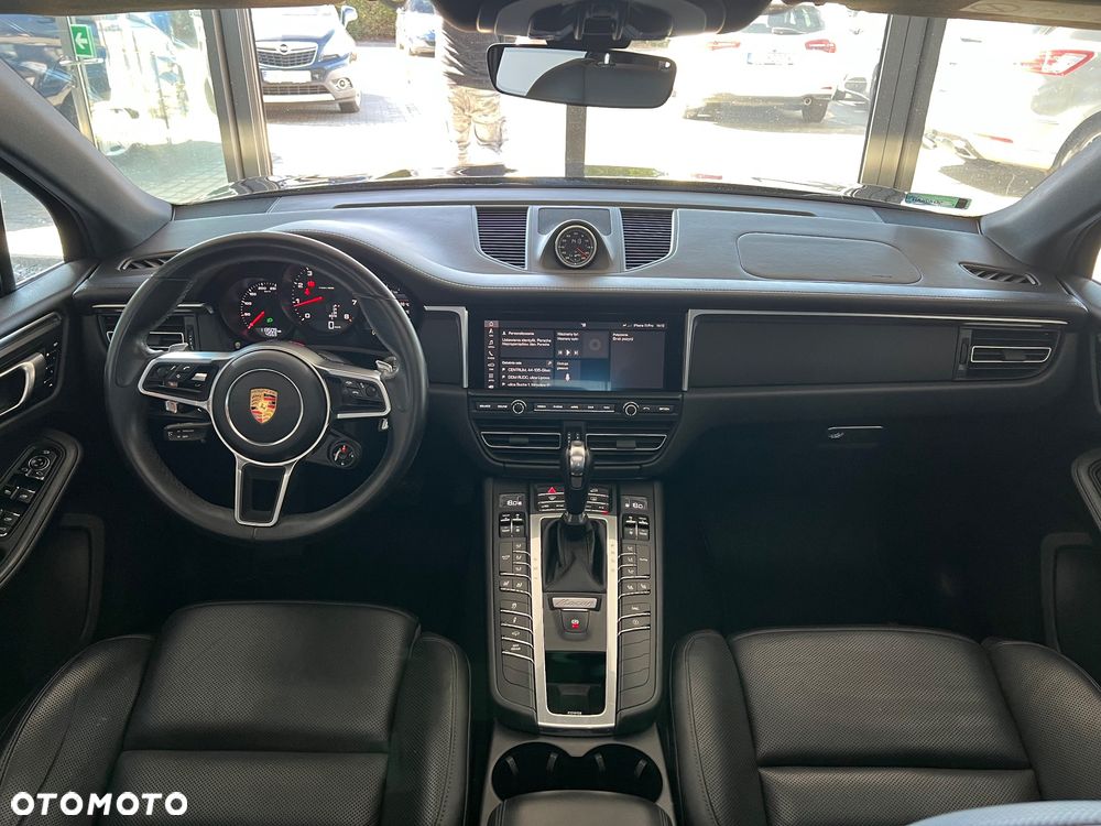 Porsche Macan - 33