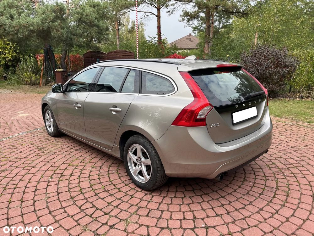 Volvo V60 2.0T Geartronic Powershift Momentum - 7