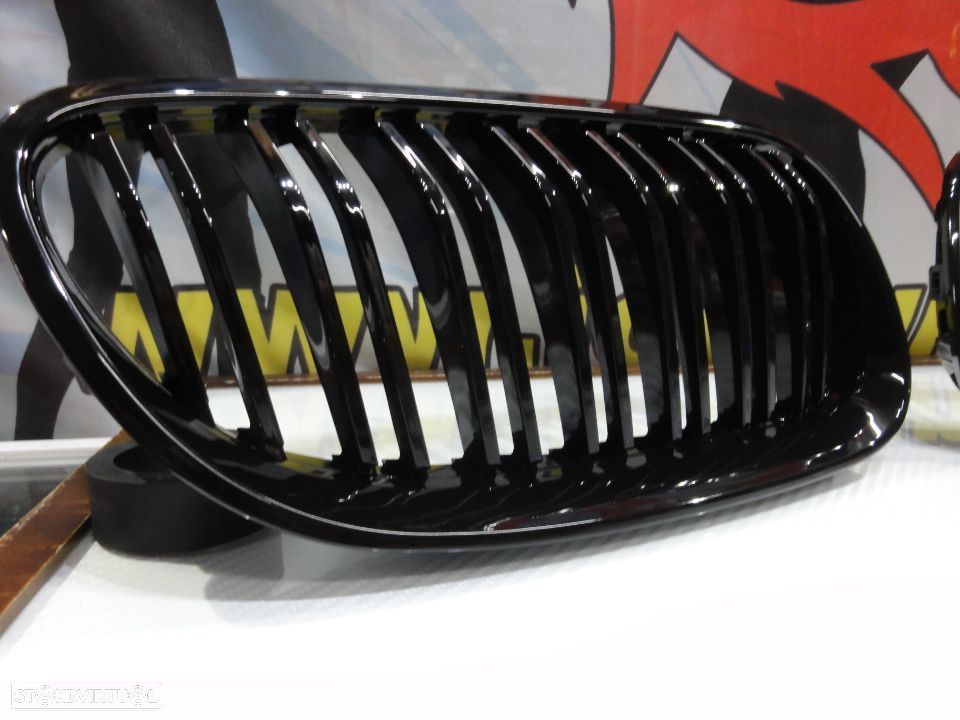 Grelha frontal BMW E92 / E93 LCI 10-13 M4 look / dupla lâmina em preto piano brilhante - 2