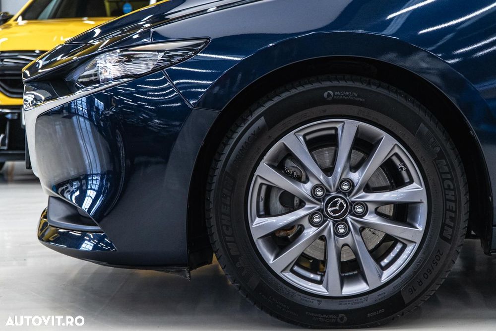 Mazda 3 FASTBACK e-SKYACTIV-G 122 M HYBRID EXCLUSIVE-LINE - 36