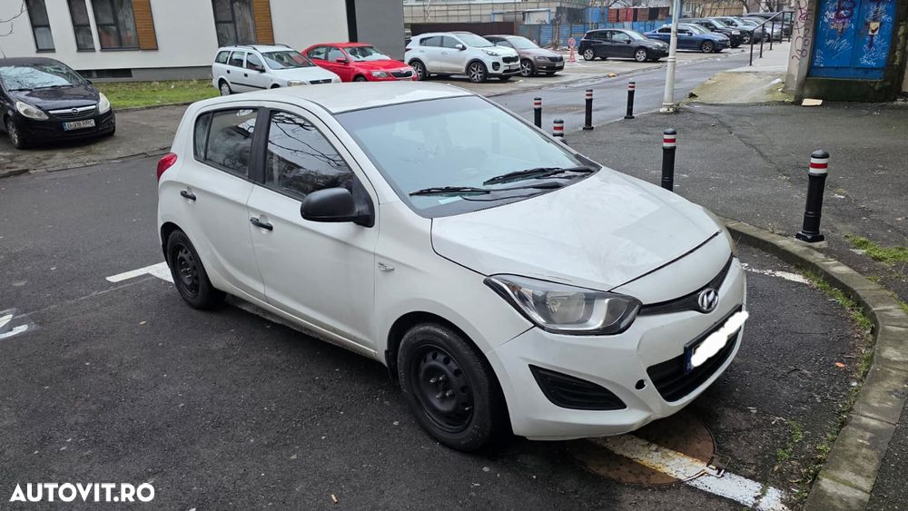 HYUNDAI i20 2015 — imagine 5