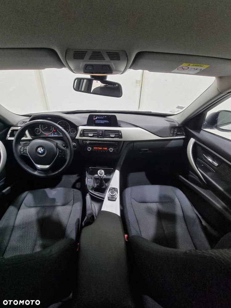 BMW Seria 3 - 17