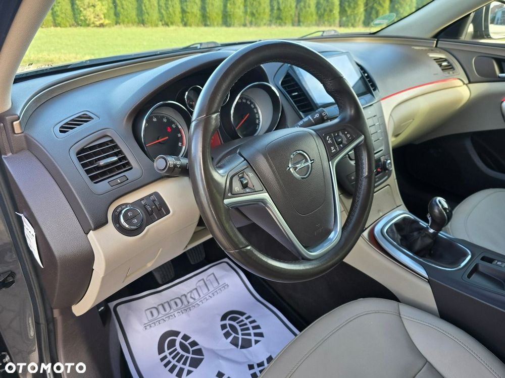 Opel Insignia - 14
