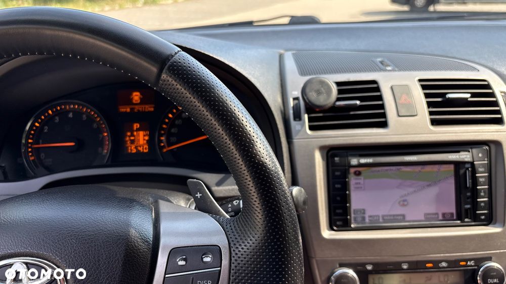 Toyota Avensis 1.8 Multidrive S Sol - 12
