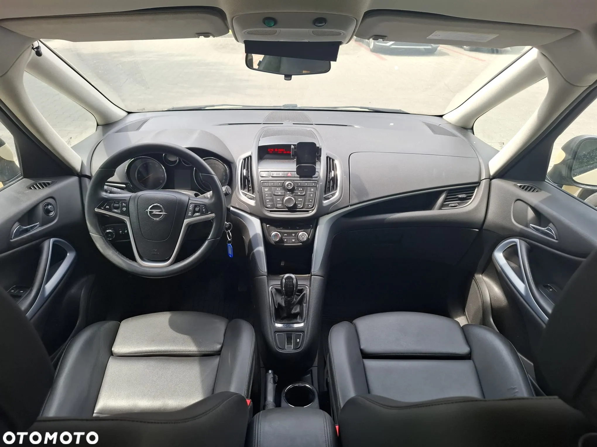 Opel Zafira - 10