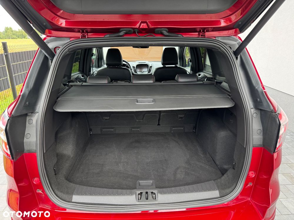 Ford Kuga 1.5 EcoBoost 2x4 ST-Line - 24