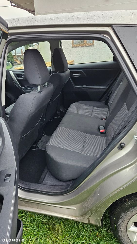 Toyota Auris 1.6 Premium Comfort - 17