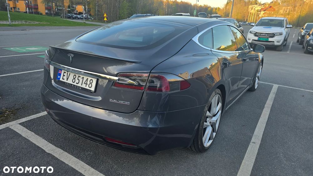 Tesla Model S Performance - 6