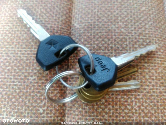 Jeep Wrangler 2.5L - 17