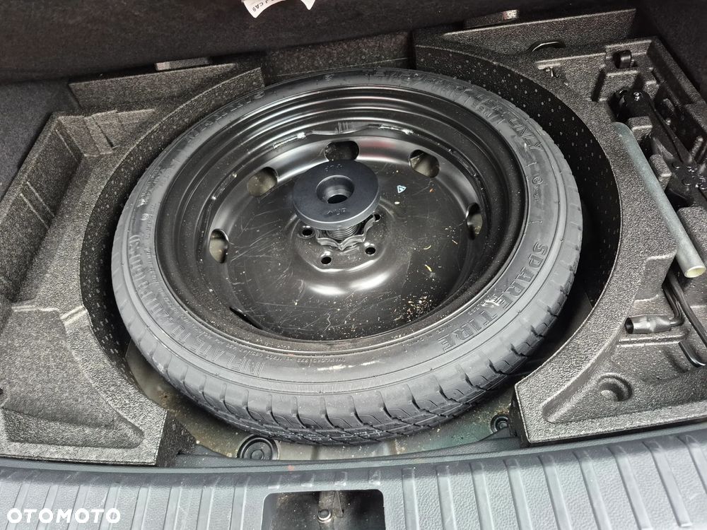 Skoda Karoq 2.0 TDI SCR 4x4 Style DSG - 9