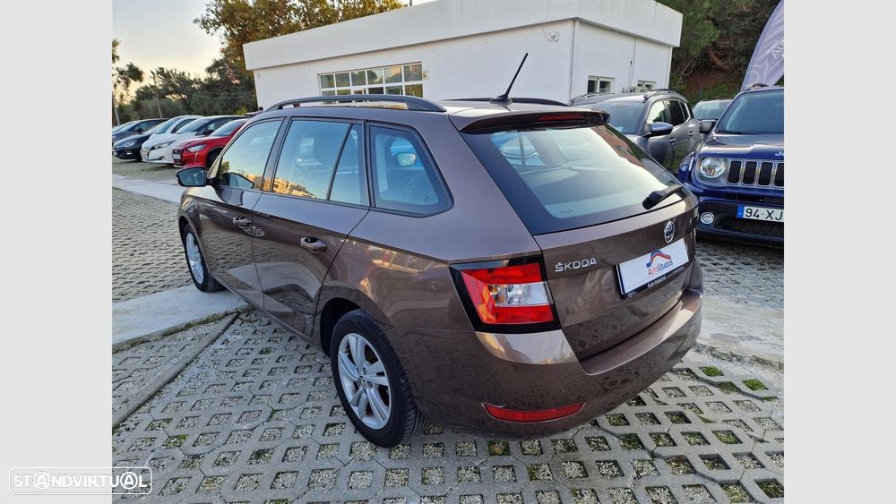 Skoda Fabia 1.0 TSI Ambition DSG - 4