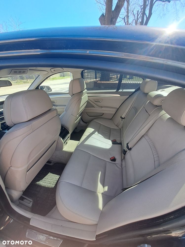 BMW Seria 5 520d xDrive Modern Line - 9