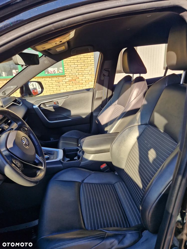 Toyota RAV4 2.5 Hybrid Black Edition by JBL 4x4 - 9