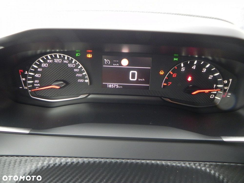 Peugeot 208 - 21