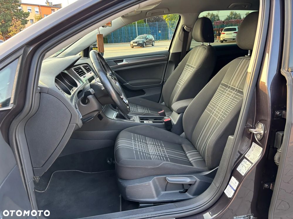Volkswagen Golf 1.6 TDI BlueMotion Technology Lounge - 25
