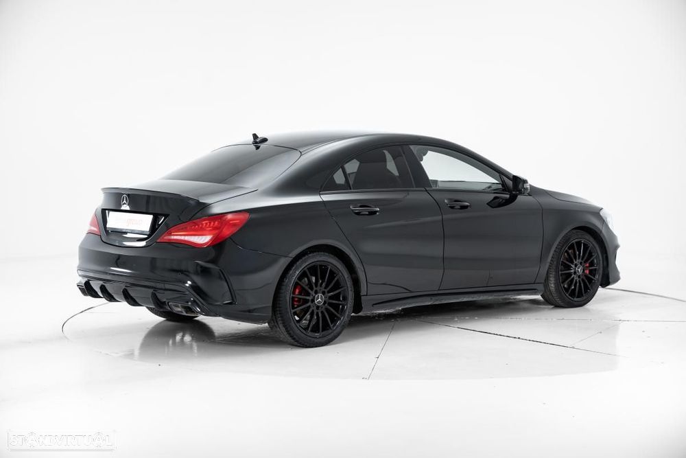 Mercedes-Benz CLA 220 - 4