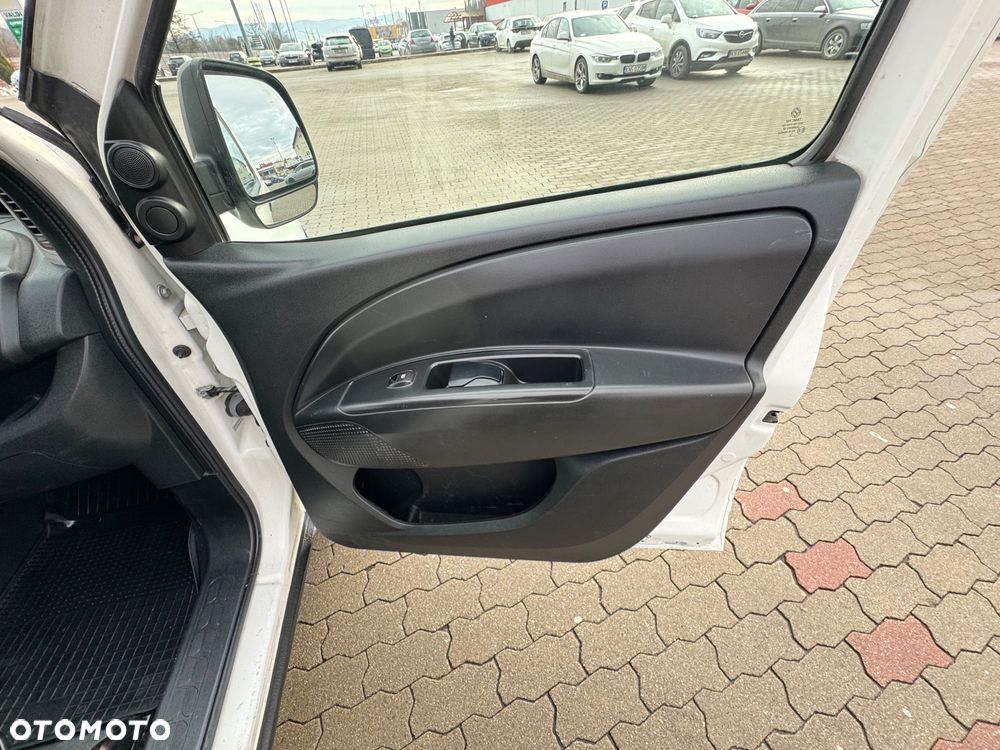 Opel Combo 1.6 CDTI Cosmo - 13
