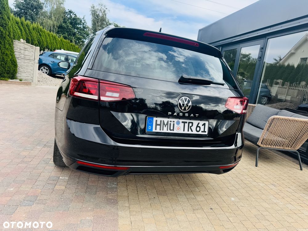 Volkswagen Passat - 2