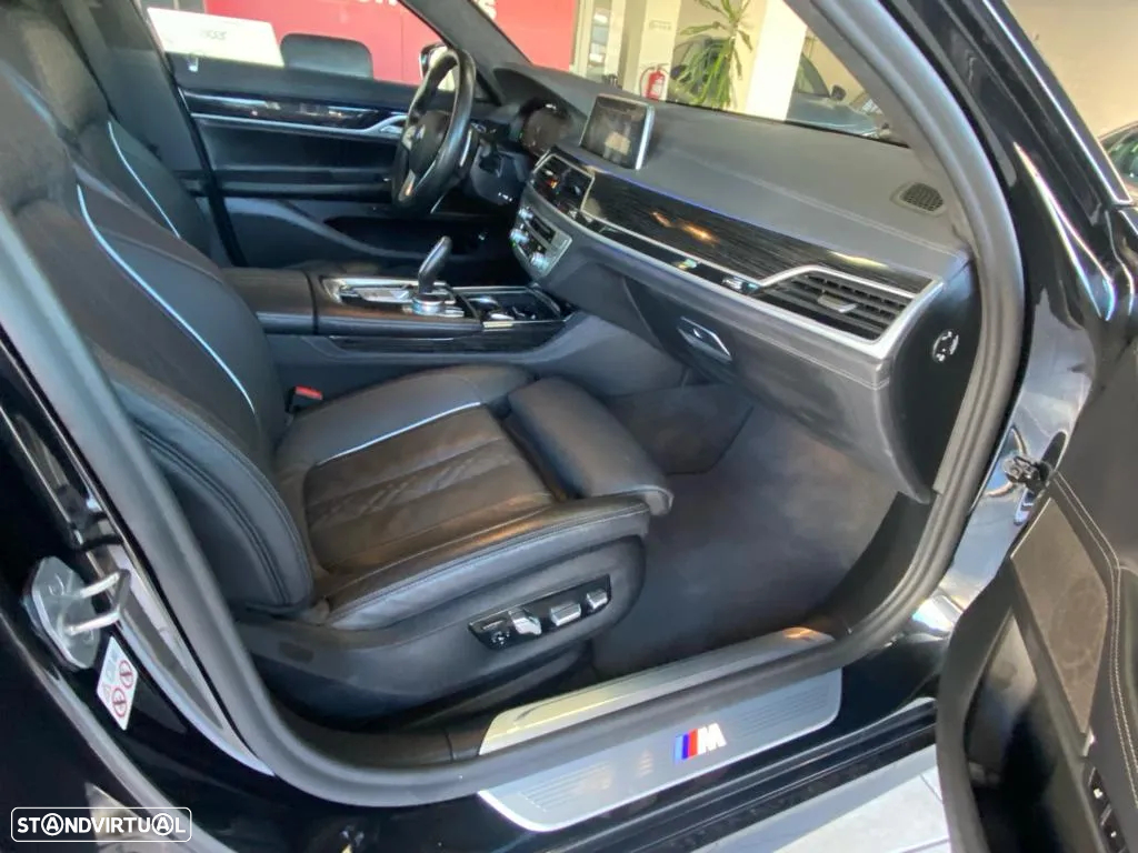BMW 740 d xDrive Pack M Auto - 26