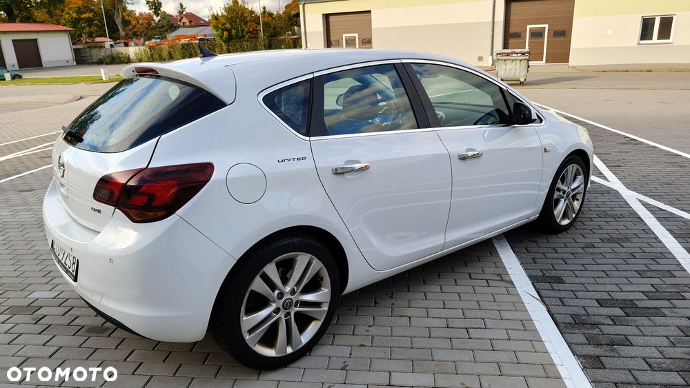 Opel Astra III 1.7 CDTI Cosmo - 7