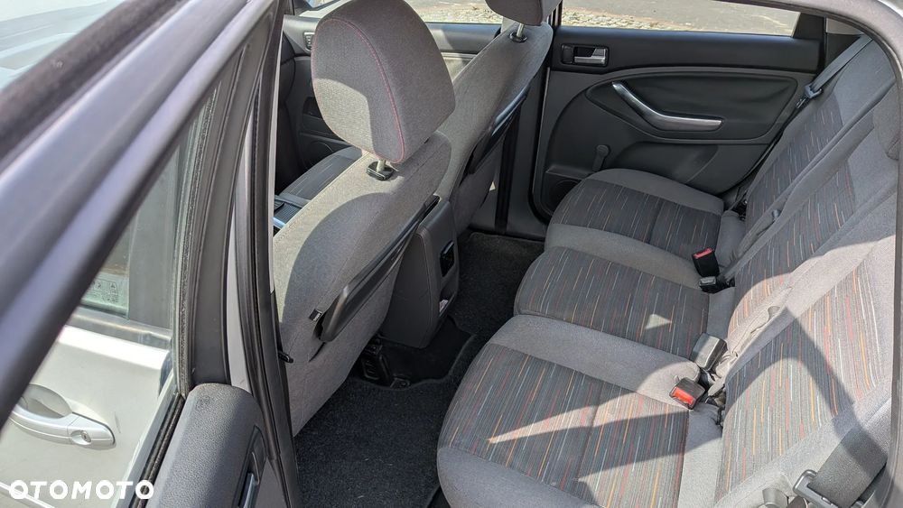 Ford C-MAX 1.6 TDCi Ambiente - 10