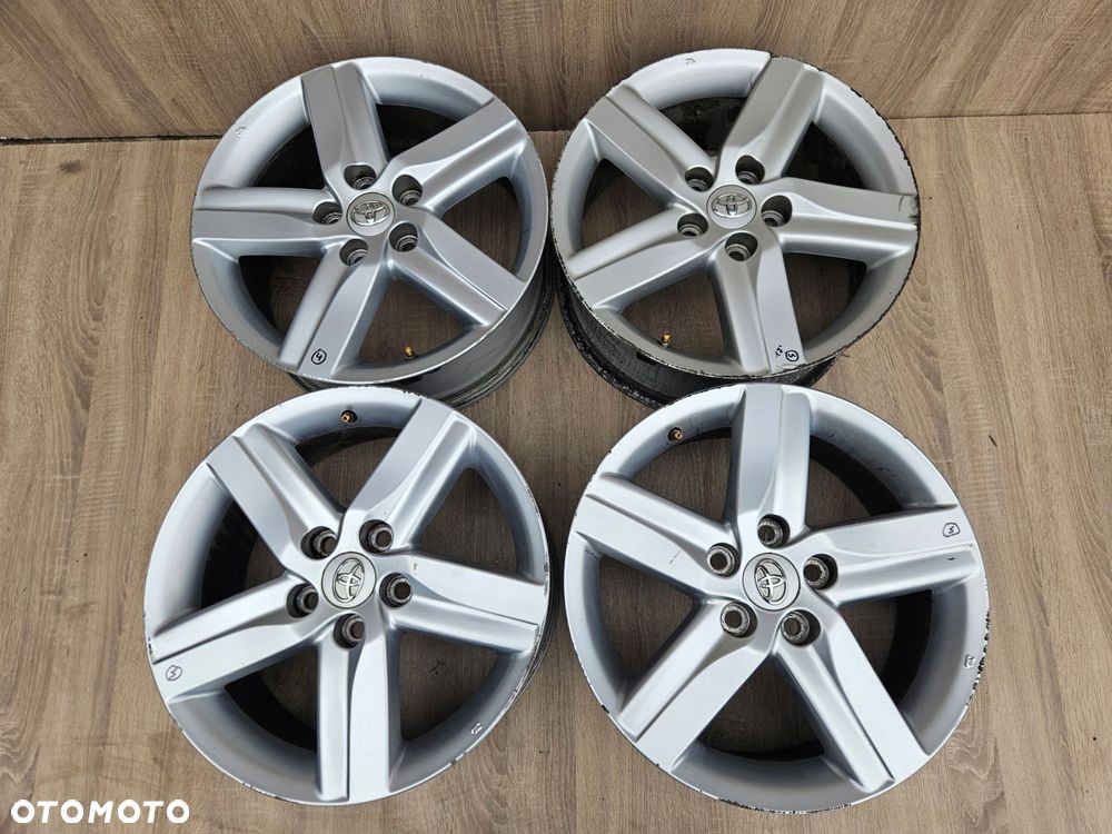 toyota auris ii 13-17 corolla e18 felgi aluminiowe 17'' - 1