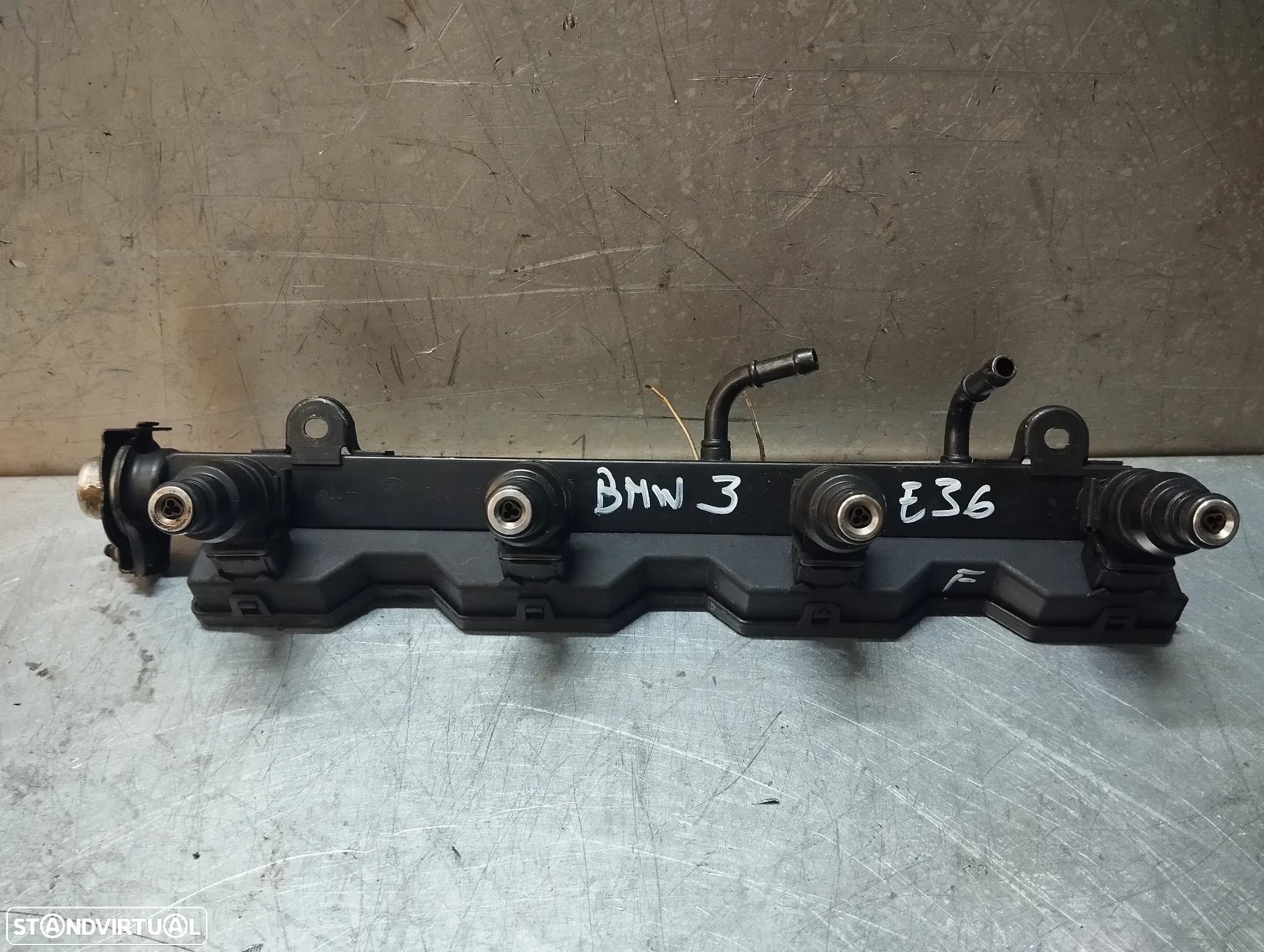 Régua / rampa de injectores Bmw 318IS (E36)  REF. 1734355 - 4