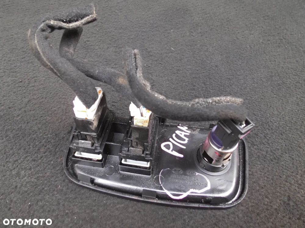 KIA PICANTO I PANEL PRZEŁĄCZNIK GRZANIA FOTELI GNIAZDO ZAPALNICZKI 93330-07200-2 - 2
