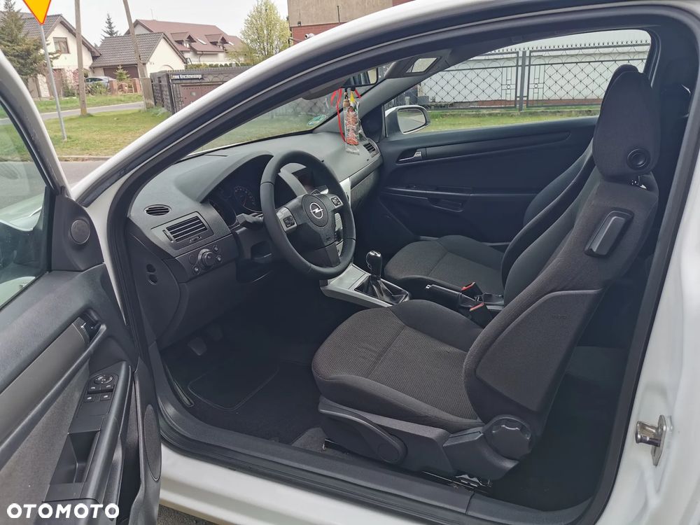 Opel Astra 1.6 Innovation - 9