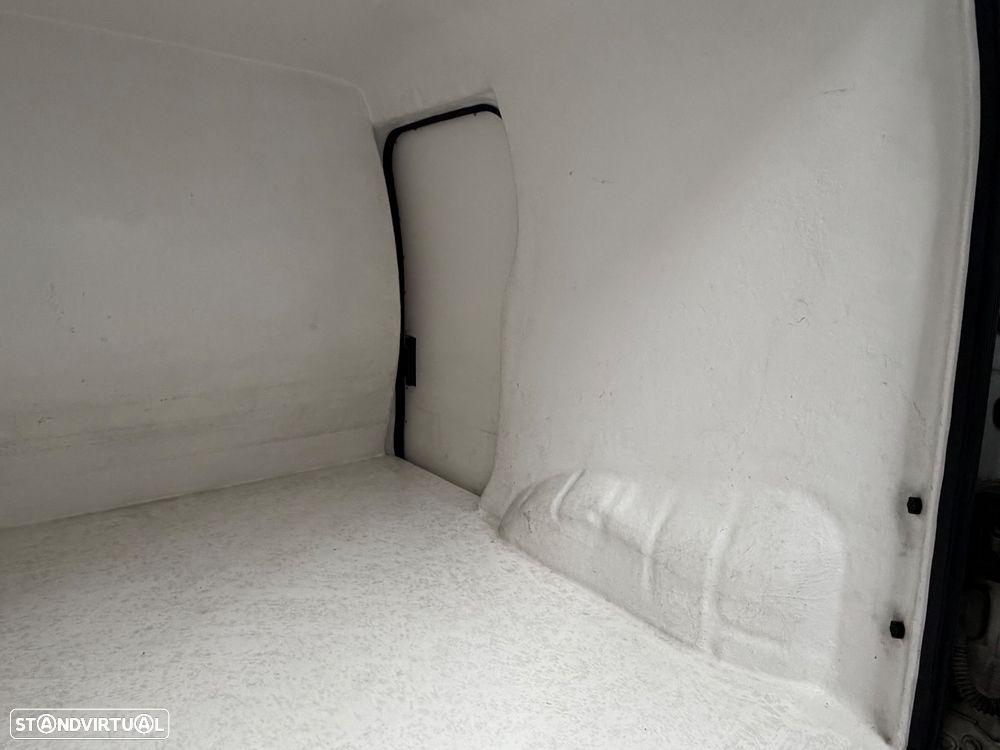 Ford Transit Connect - 15