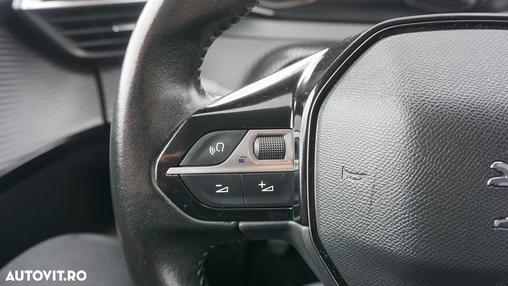 Peugeot 208 BlueHDi 100 GT - 21