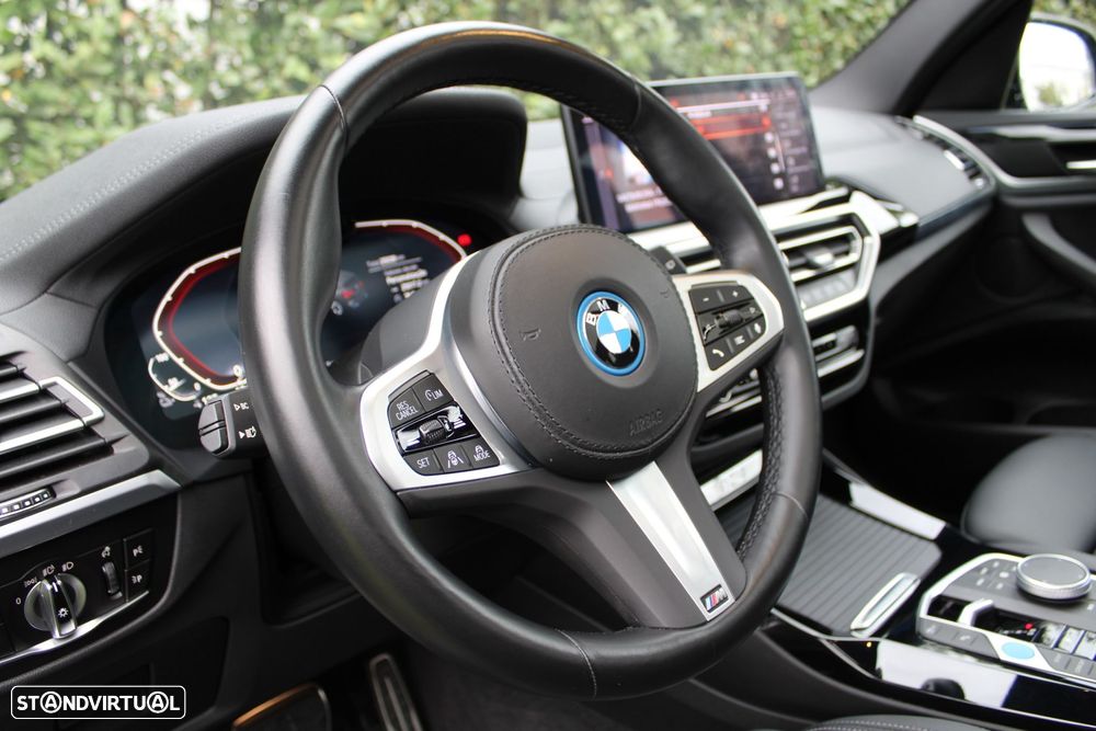 BMW iX3 M Sport Inspiring - 12