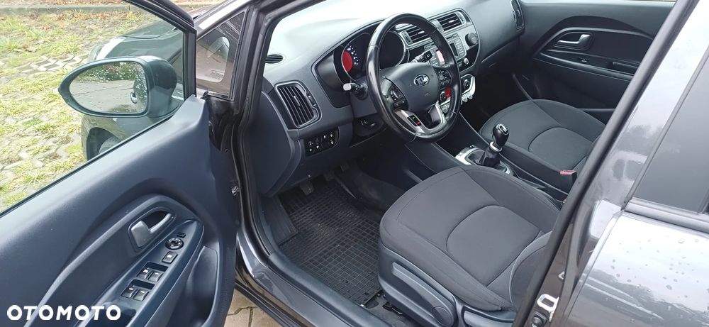 Kia Rio 1.1 CRDI Dream Team Edition - 5