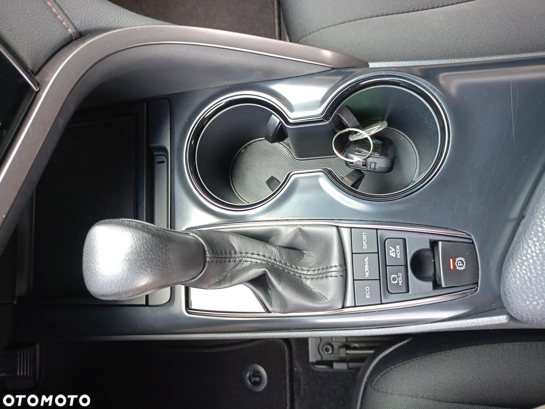 Toyota Camry - 15