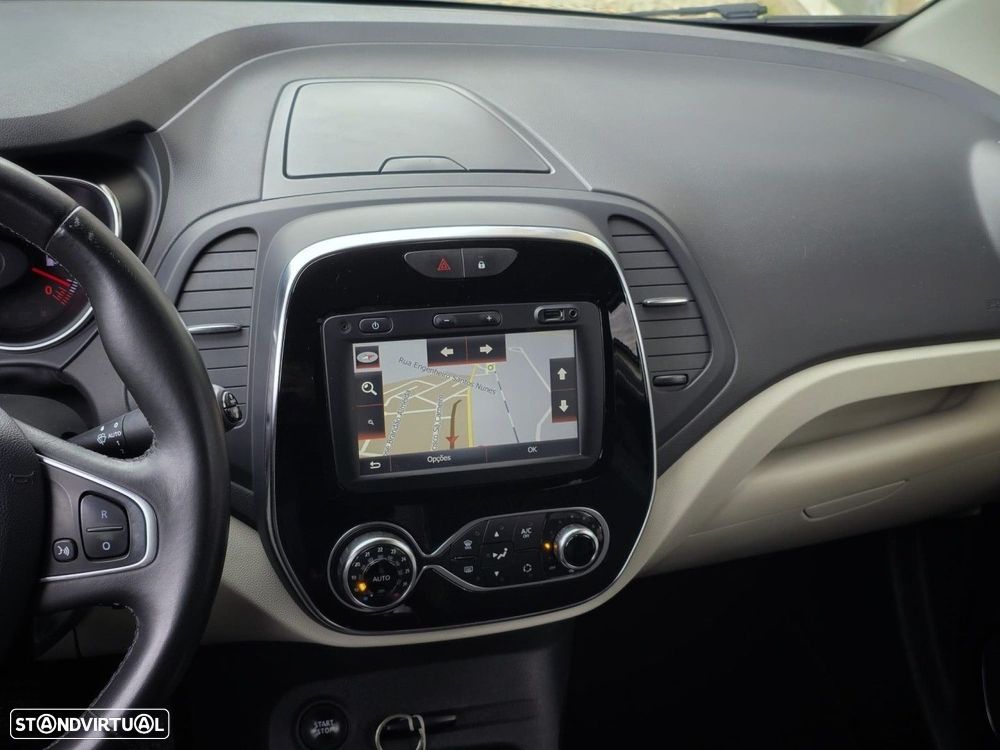 Renault Captur 1.5 dCi Exclusive - 19