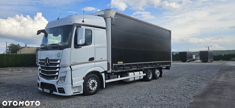 Mercedes-Benz actros